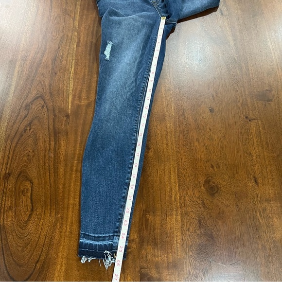 Spanx Distressed Skinny Jeans Medium Wash Size XS Petite - Picture 8 of 8